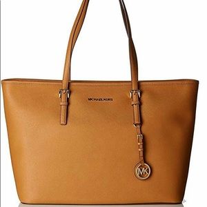 MICHEAL KORS JET SET